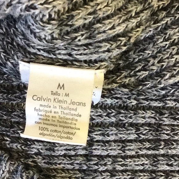 Calvin Klein VGUC grey linger sweater, v neck, size M - Picture 13 of 13
